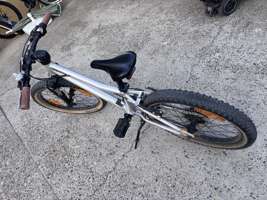 Bicicleta copii Scott Scale 20 argintiu