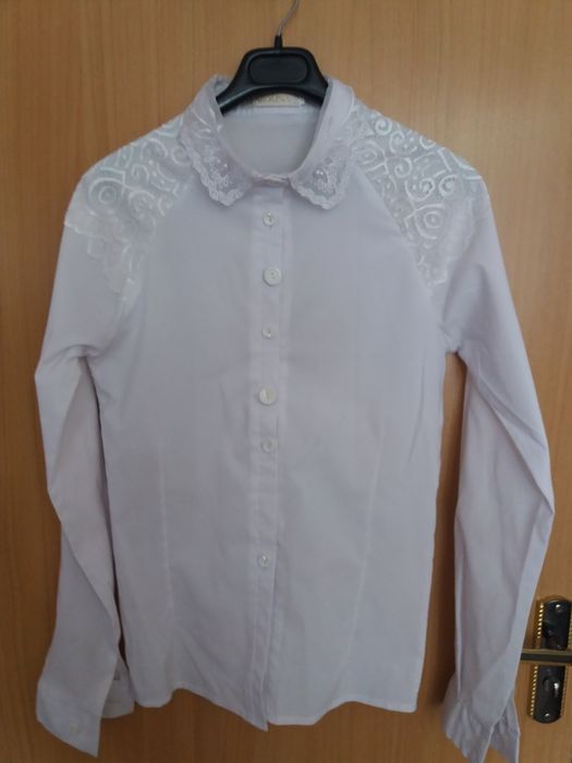 Продаются школьные блузки