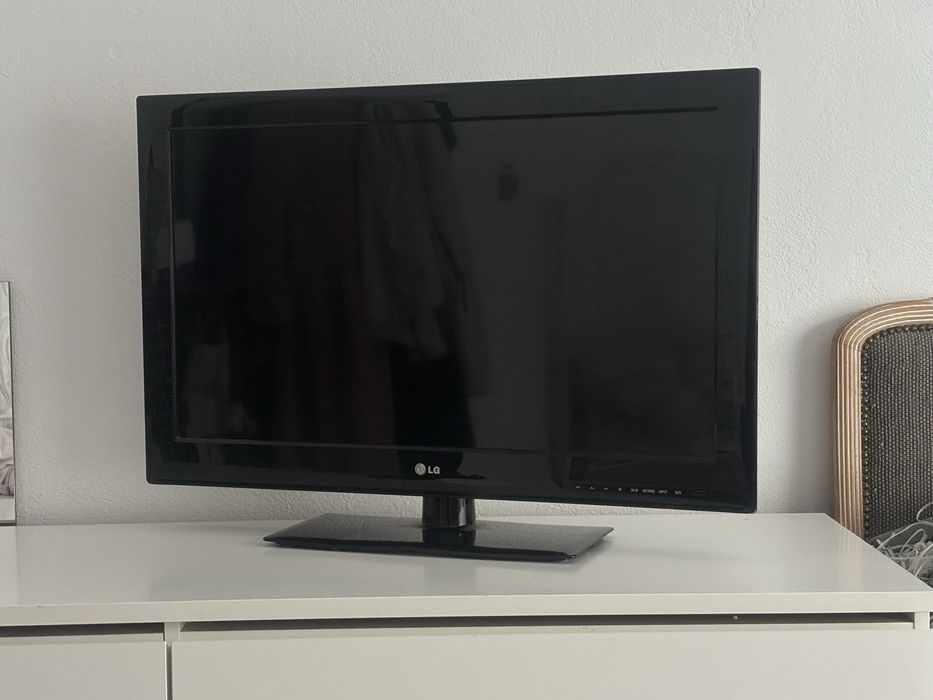 Televizor LG 81cm