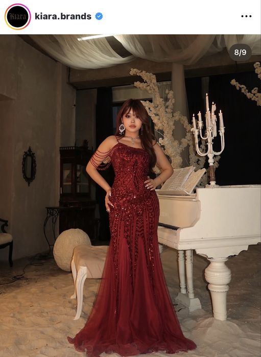 Бордовое вечернее платье