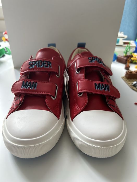 Incaltaminte marimea 34 baieti noi model Spider Man