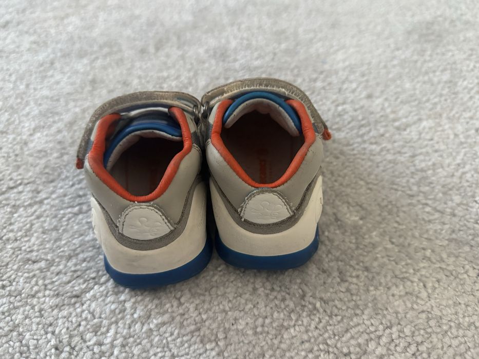 Papuci Biomecanics 19