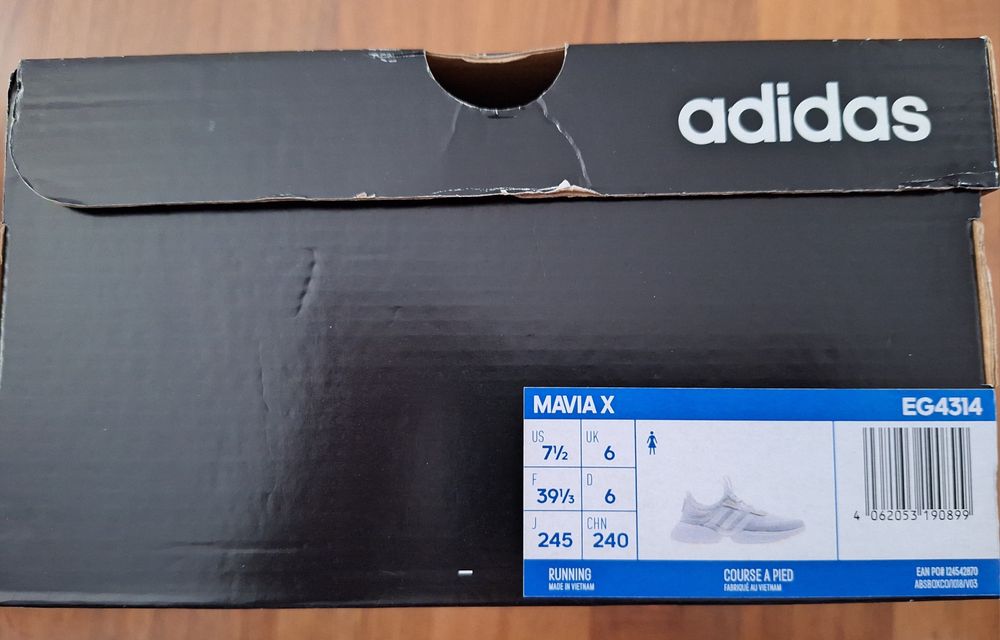 Маратонки Adidas