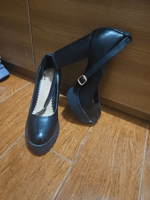 Pantofi dama marime 38