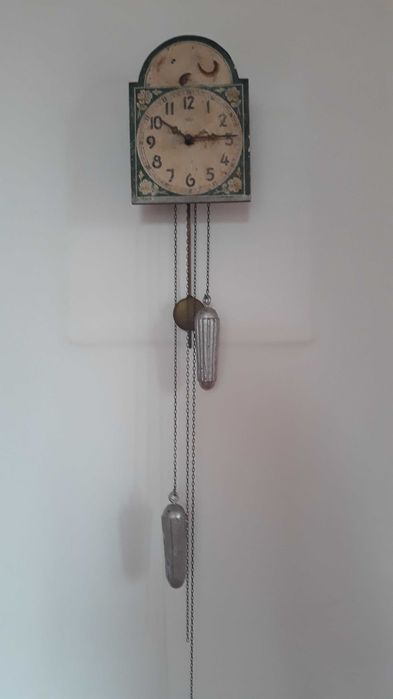 Ceas vechi de perete.