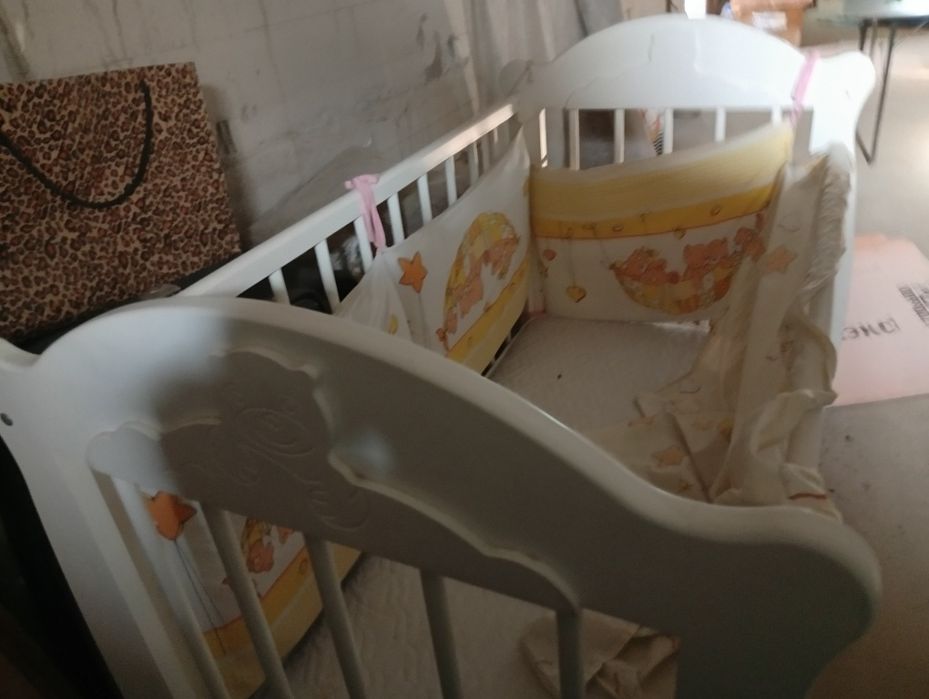 Продам детскую кроватку