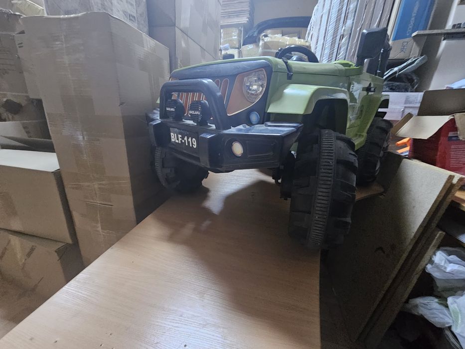 Продам Детский электромобиль и мотоцикл