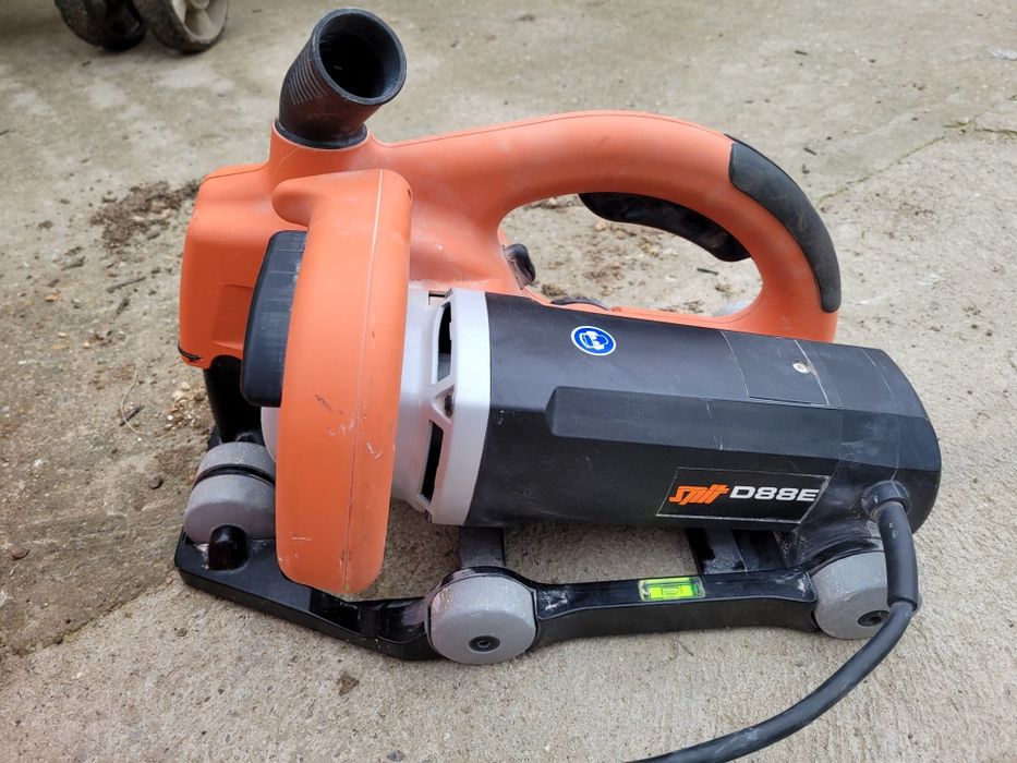 Masina de canelat (slituit) 150/24h