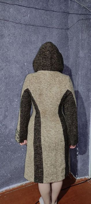 Продается б/у пальто