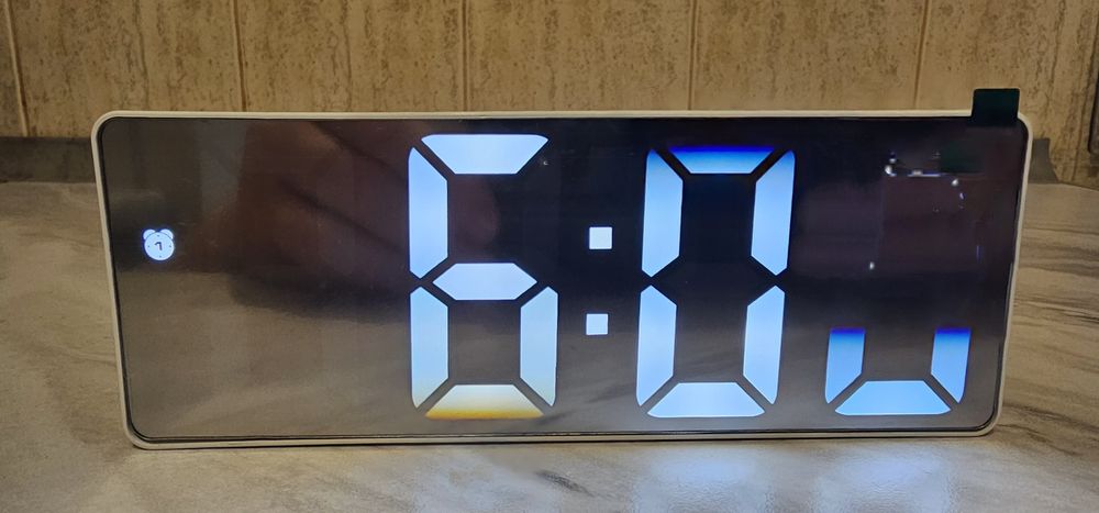 Часы домашние.  Умные.