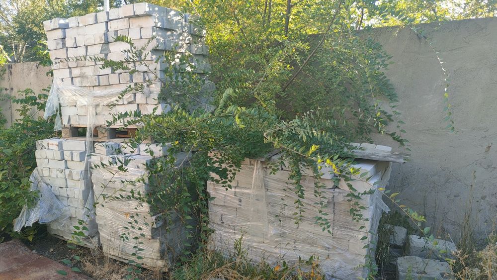 Продам кирпич Семей,бу,4000шт