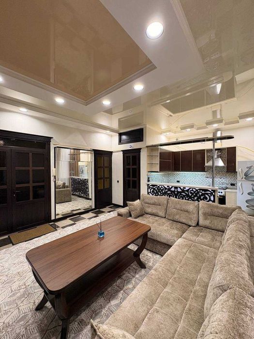 2х комнатная Шайхантахурский Район Высокопотолочка 2/2/4 Лабзак