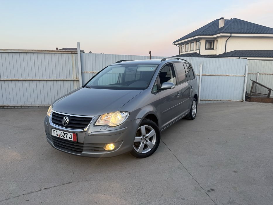 VW TOURAN 1.9 tdi* 105 cp* 2009* Automat* IMPECABIL!!!