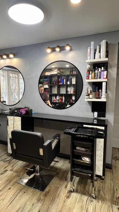 Сдаю кресло парикмахера в салоне красоты