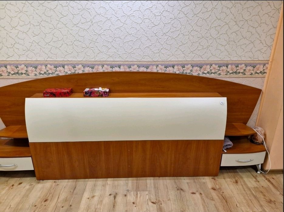 Спалня с нощни шкафчета