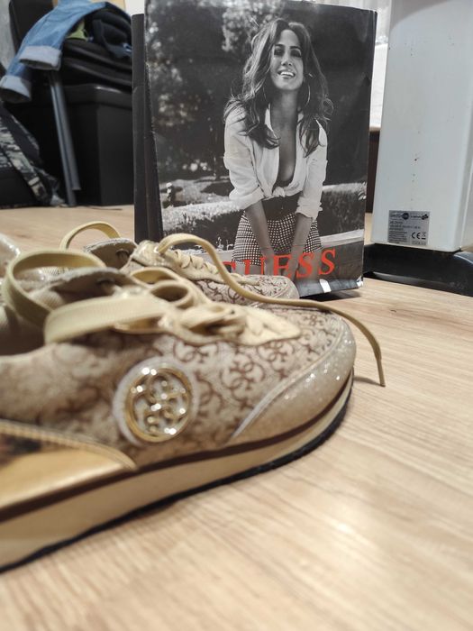 Guess дамски 37номер