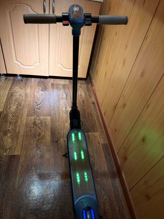 Электросамокат детский хорошее состояние