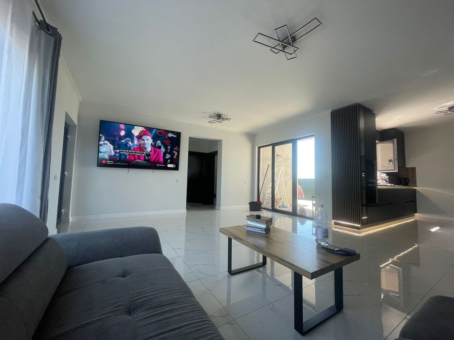 Casa noua moderna in Zimandul nou