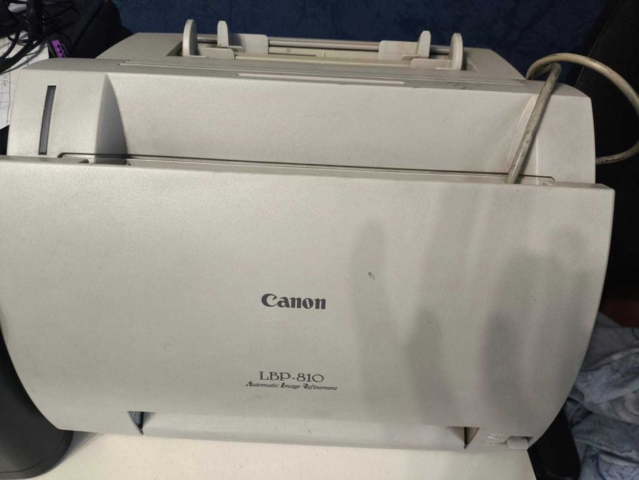 Продам два принтера Canon lbp 810 и HP Laserjet 1100