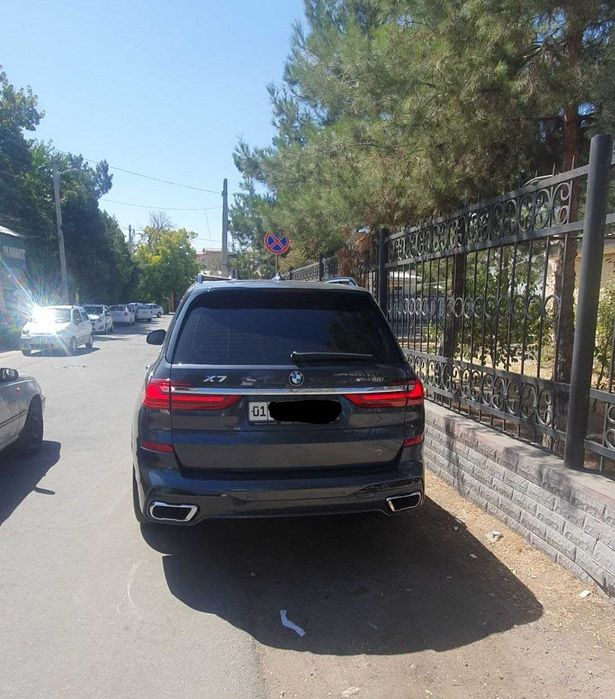 BMW X7 XDrive 50i  individual