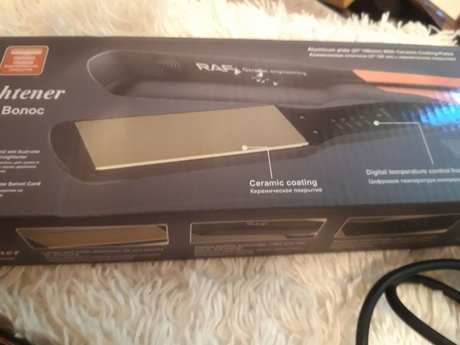 Утюжок для волос.