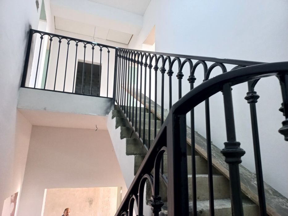 Варота, навес, ограждения и. т. д. Оплата наличными и переселение