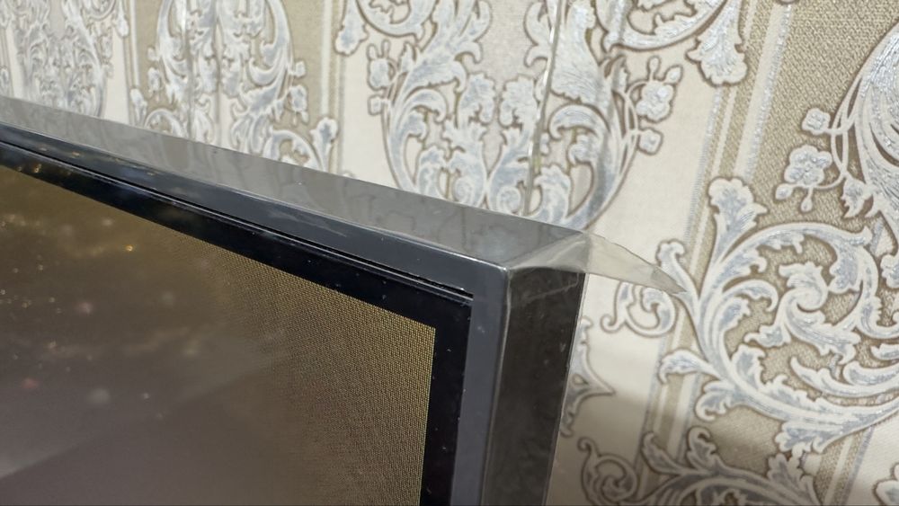 Телевизор LG 65’ еще на гарантии