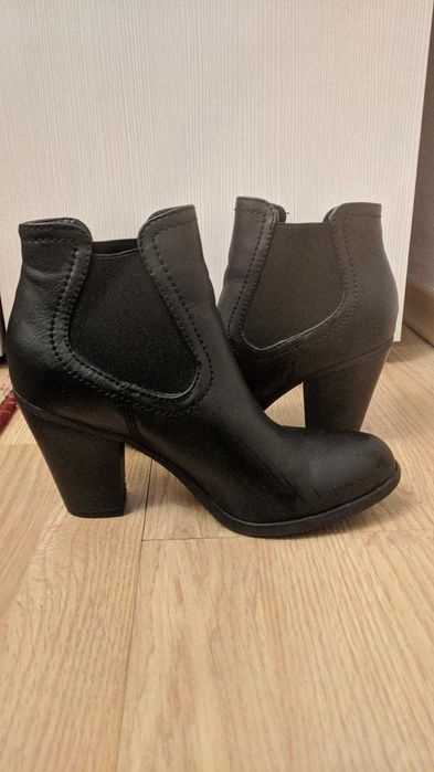 Cizme de dama (marime 37)