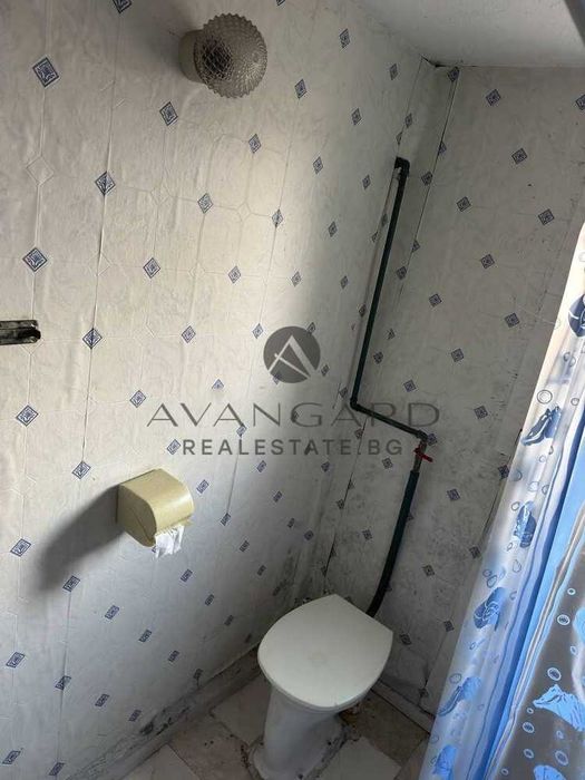 оф.24871 Масивна къща с двор/ с. Скутаре