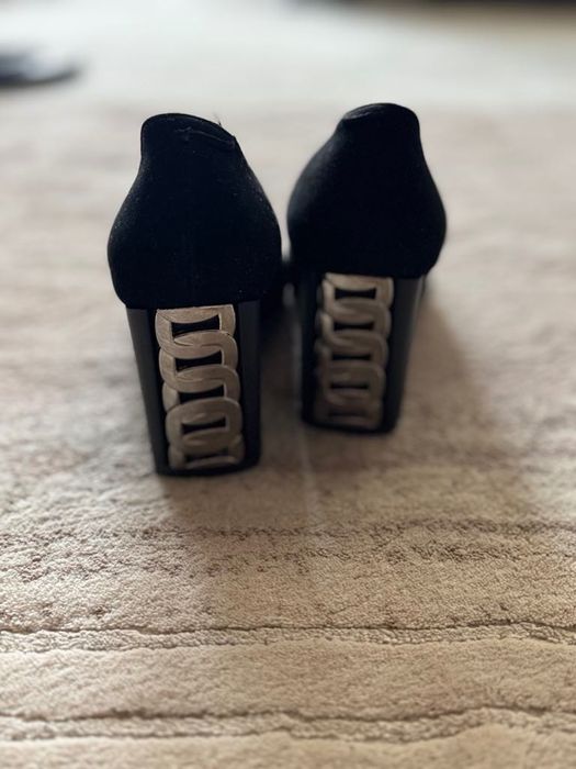 Обувки Gianni естествен велур, размер 38