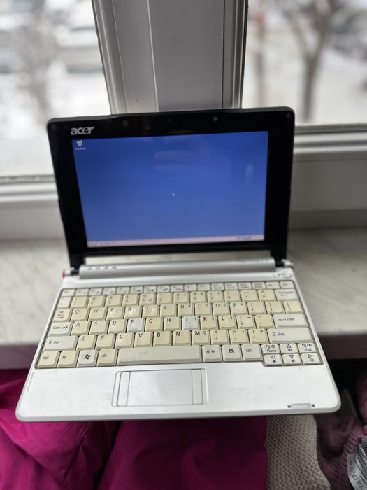 Acer Aspire One Mini Laptop