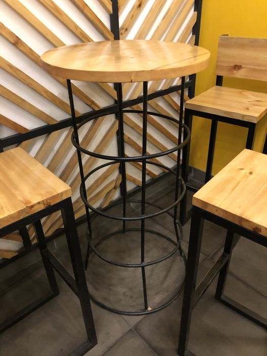 Барный  стол , барные сутлья