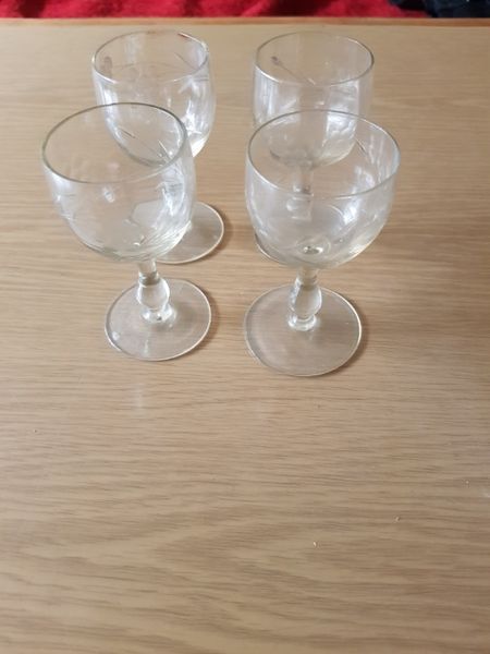 Чаши за кафе, чай, ракия, вино, бира, безалкохолно, започващи от 1 лв