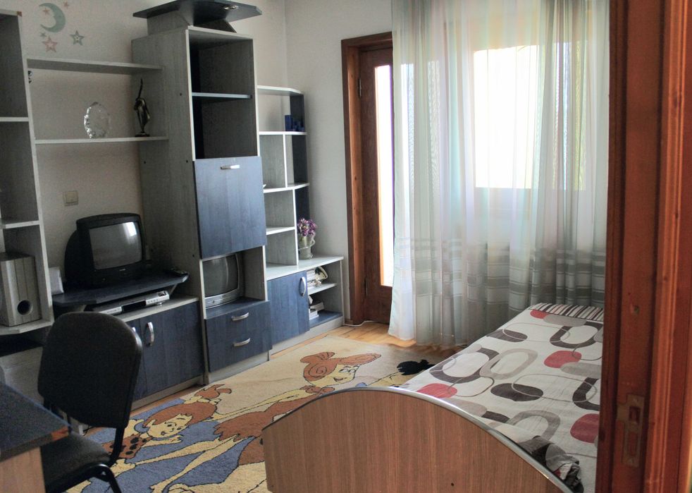 Apartament de Vanzare pe Blvd. 1 Decembrie, 3 camere, 84 Mp.