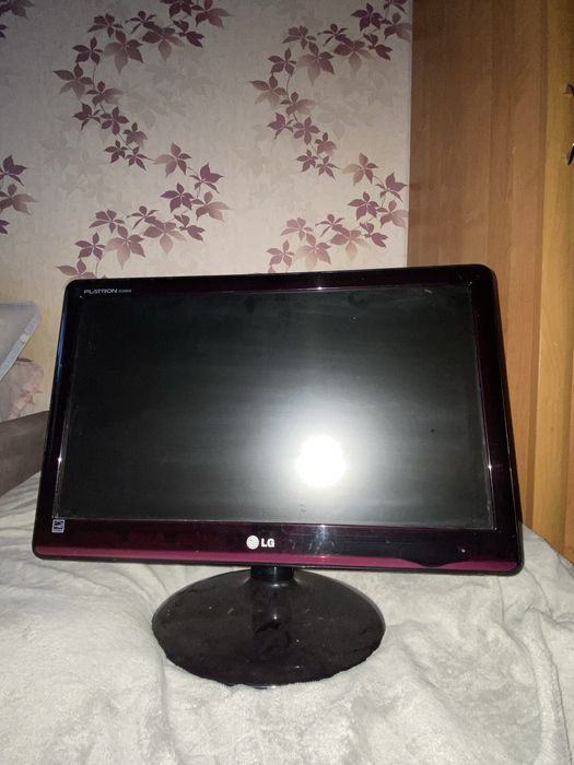 Монитор рабочий, идеальный