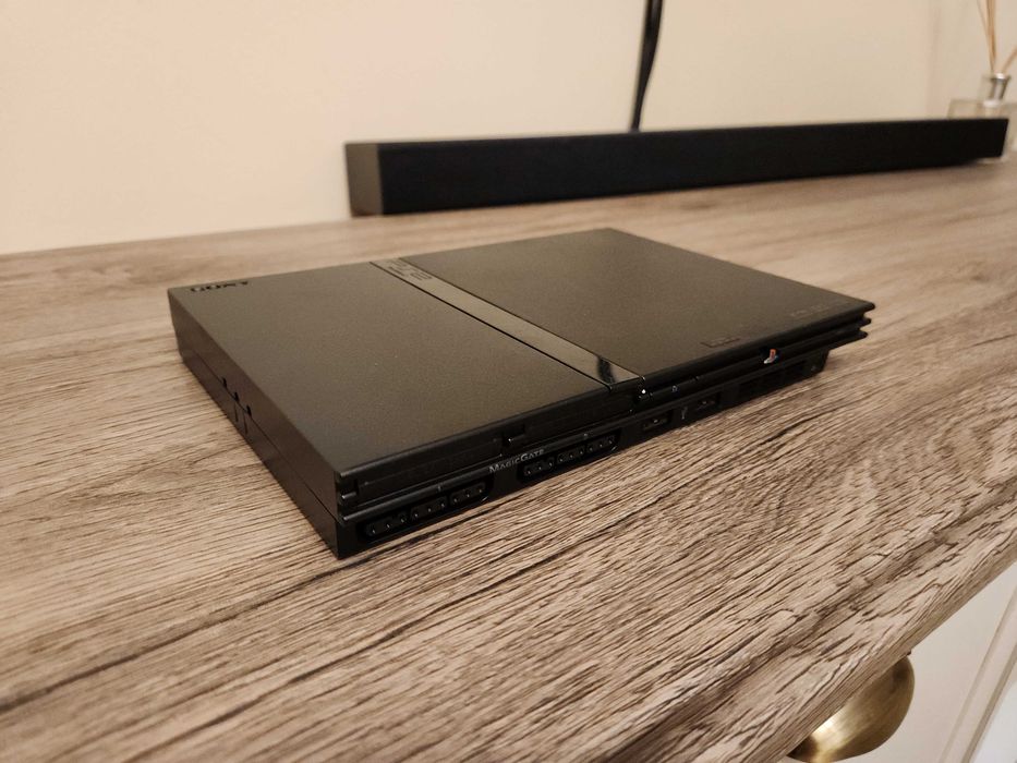 PlayStation 2 (PS2) Slim - Complet functional