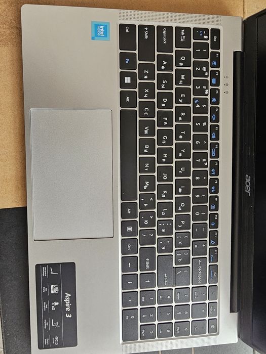 Noutbuk Ноутбук sotiladi yangi 2 kun ishlatilgan