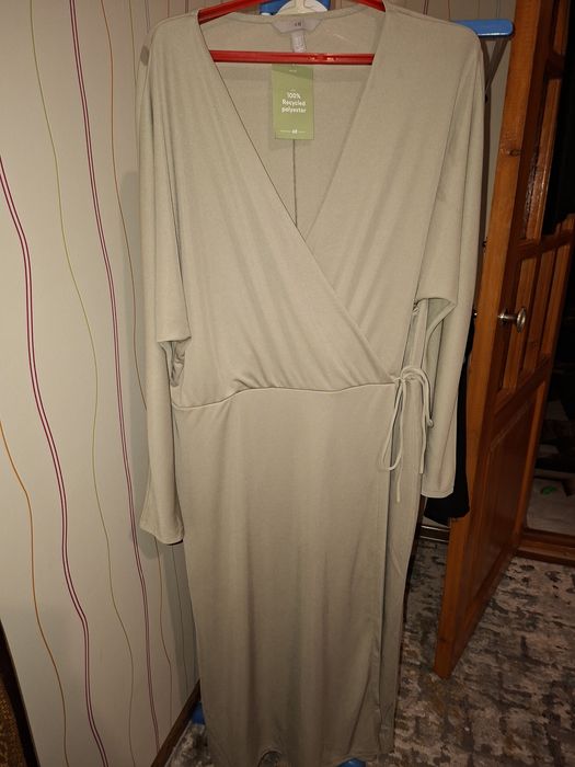 Классическое  платье HM