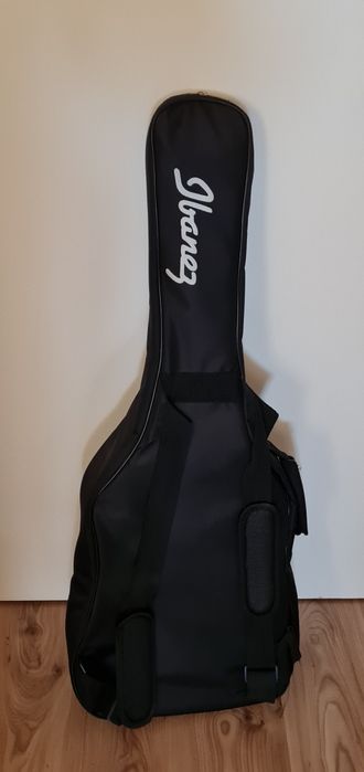Chitară acustică
