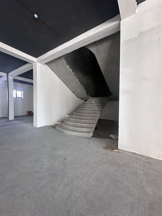 Аренда отдельностоящего здание по 600м2  рядом с Малика СафийскийAK90