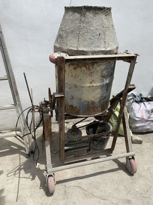 Beton mishalka rabochiy