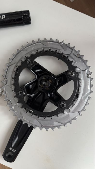 pedalier SRAM Rival