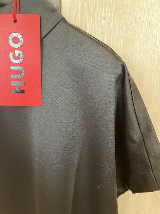 Hugo сатенена блуза