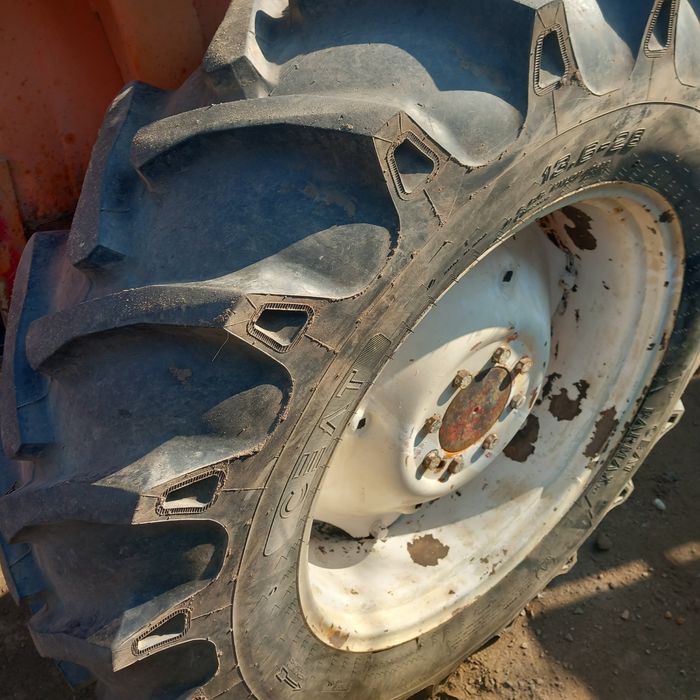 Tractor fiat 480 3 pistoane 48 de cai trompe pătrate stare bună