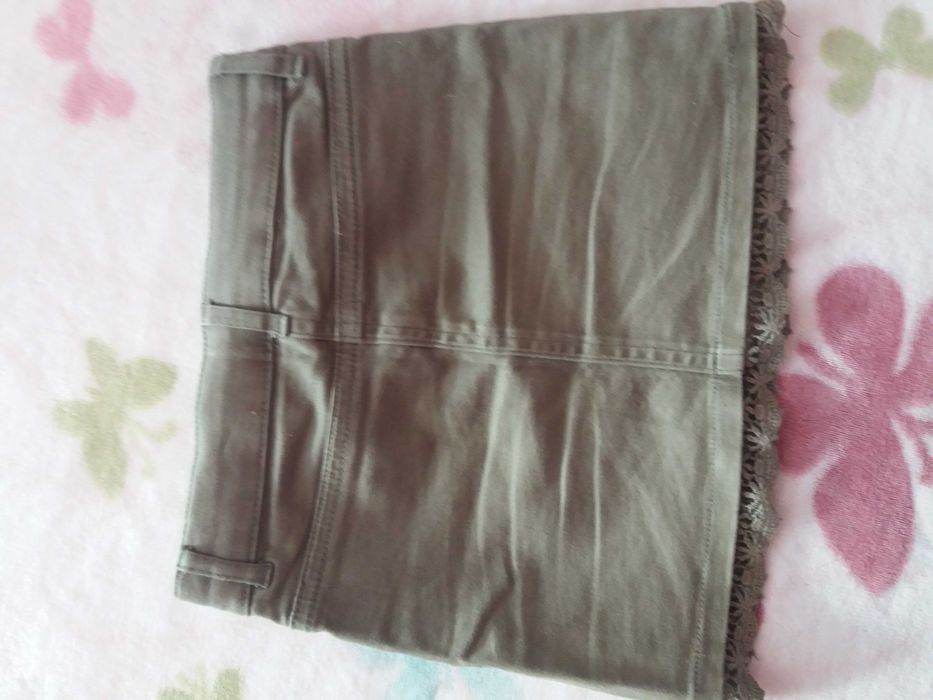 Модерна пола с дантела