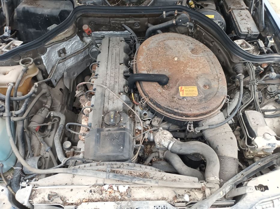 Dezmembrari  Mercedes-Benz W124  1993  > 1995 260E Benzina