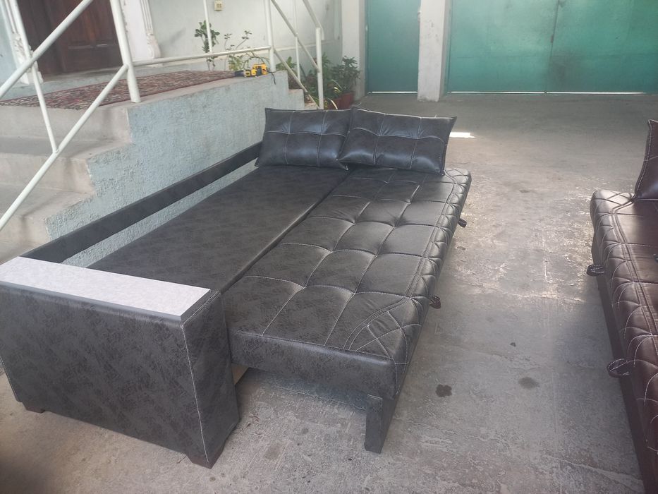 Divan noviy razmer 2.40