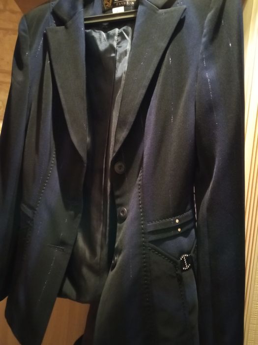 Модный женский костюм