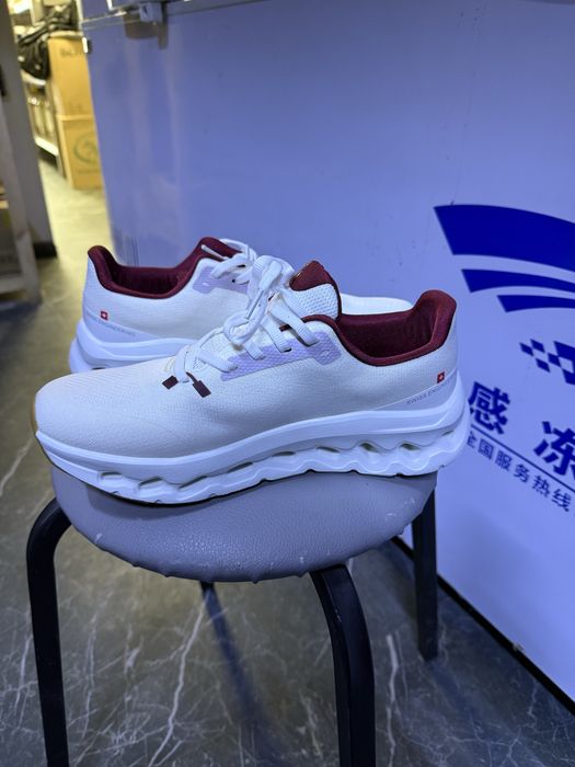 Кроссовки On cloud