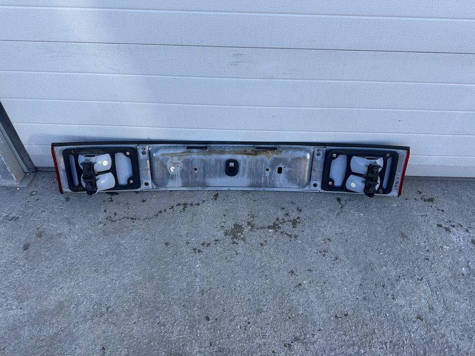 Среден панел със вътрешни стопове за VW Sharan 2000-2004г.!